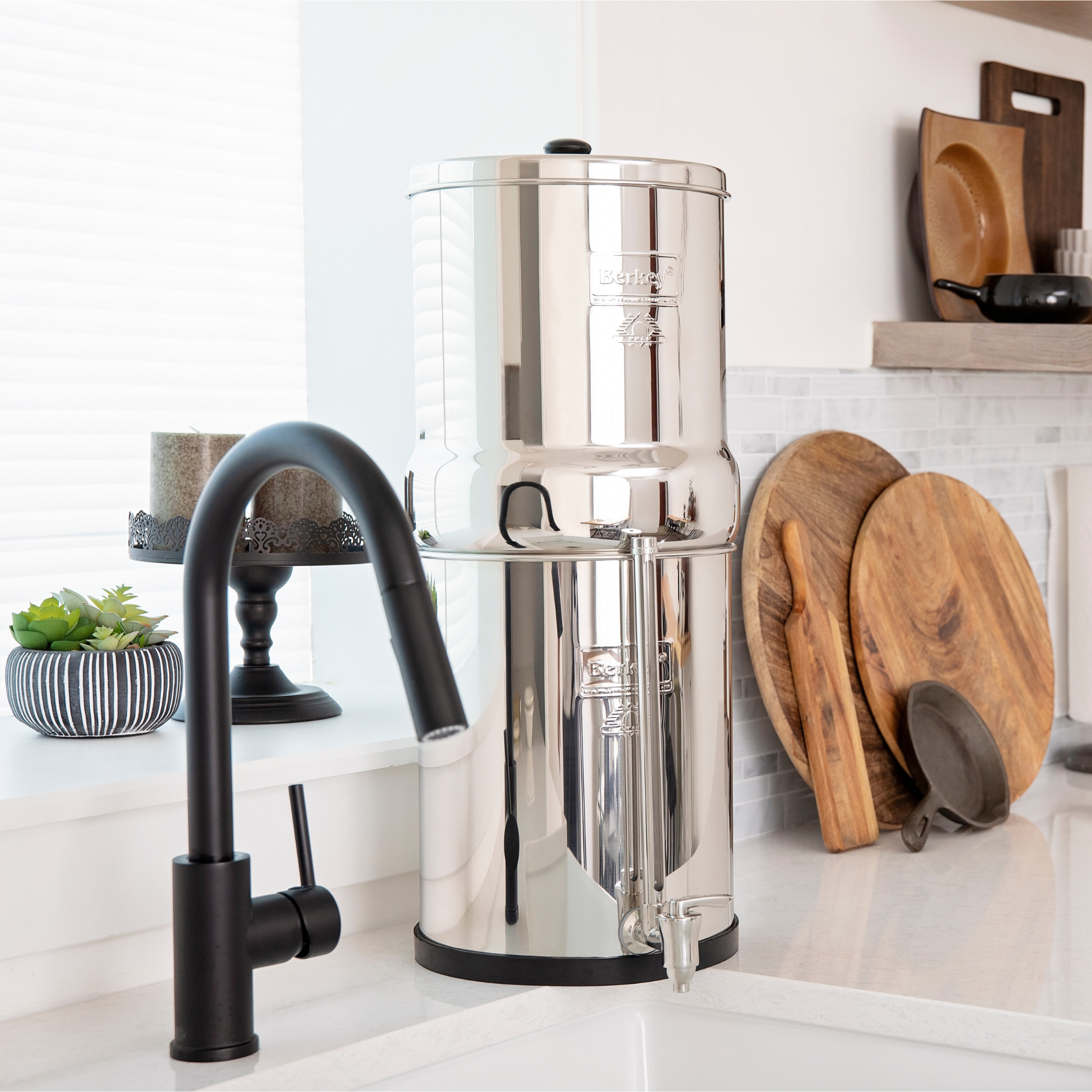 Royal Berkey Water View Spigot Bundle: Convenient Water Monitoring ...